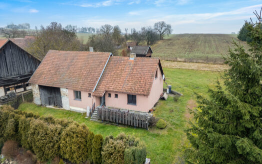 Prodej domu Lesná 188 m², pozemek 2374 m²